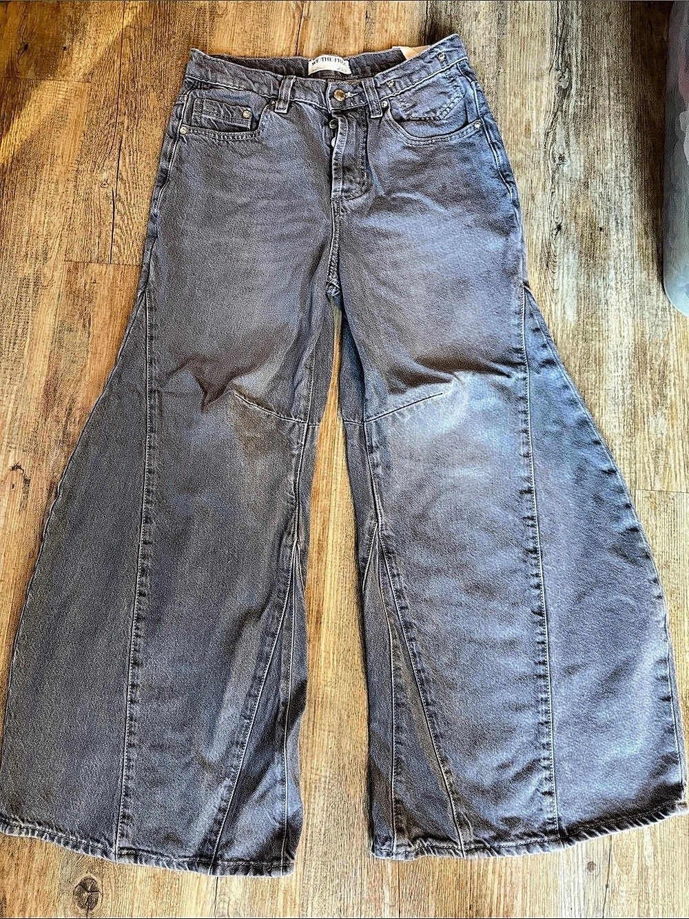 We The Free Barrel, 76Wide Leg Jeans in Gray Waist 26 Short - Picture 2 of 6